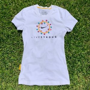 Nike Embroidered Tee 🌸